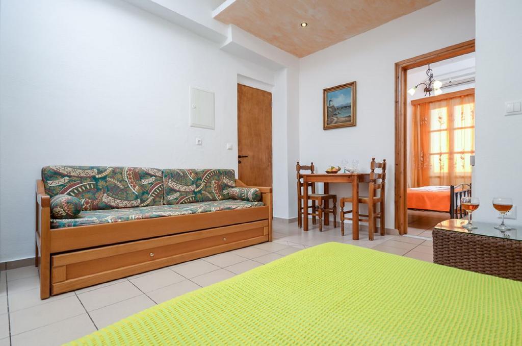 Sofia Studios Agia Anna  Zimmer foto